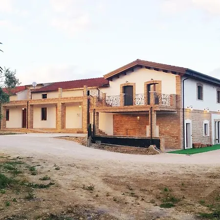 Farm stay Agriturismo De Luca Mozzagrogna