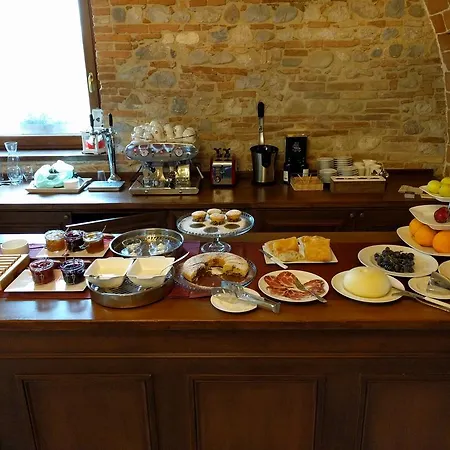 Agriturismo De Luca Farm stay *